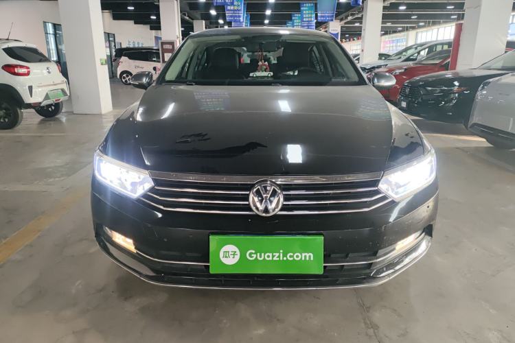 Used Volkswagen Magotan 2018 330TSI DSG Advanced Model
