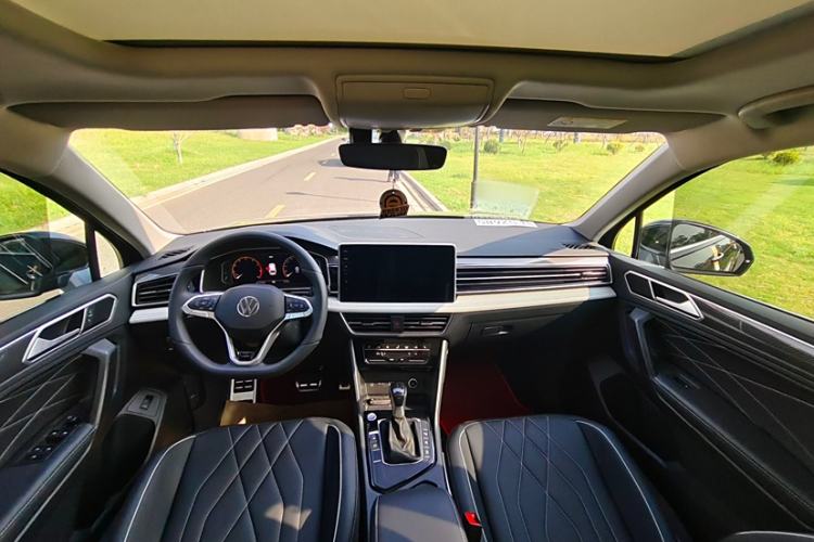 Used Volkswagen Tiguan L 2024 330TSI Automatic Two-Wheel Drive R-Line Enhanced Edition
