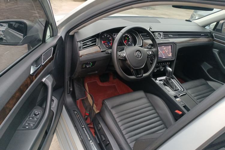 Used Volkswagen Magotan 2019 330TSI DSG Luxury Version China VI Standard
