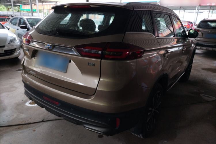 Used Geely Auto Emgrand X7 Sport 2018 1.8TD Automatic Two-Wheel Drive ZhiZun Model with 4G Connectivity
