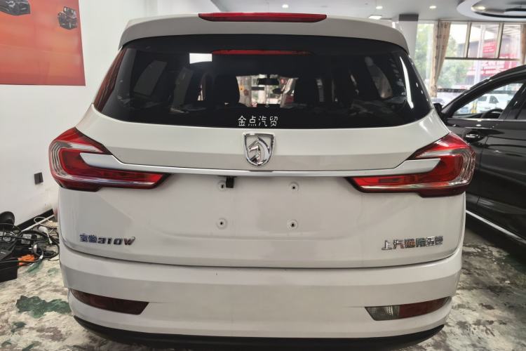 Used Baojun 310W 2018 1.5L Automatic Fashion Edition China VI
