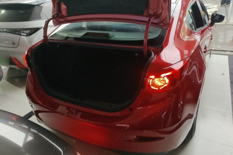 Used Mazda Mazda 3 Axela 2017 Sedan 1.5L Automatic Luxury Model Emission Standard China V
