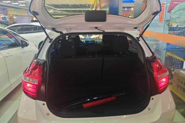 Used Toyota YARiS L 2019 1.5E CVT Dynamic Edition China VI compliant
