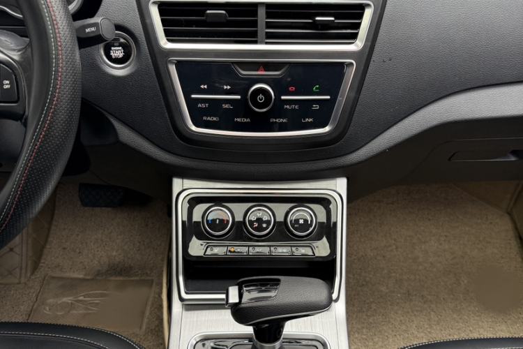 Used Bestune X40 2019 1.6L Automatic Luxury Version China V Emission Standard