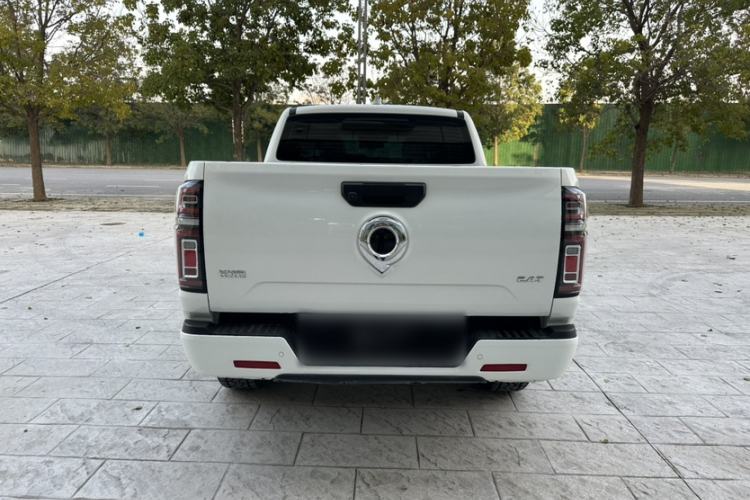 Used Great Wall Poer 2024 2.4T Passenger Version Automatic Diesel 4x4 Comfort Trim
