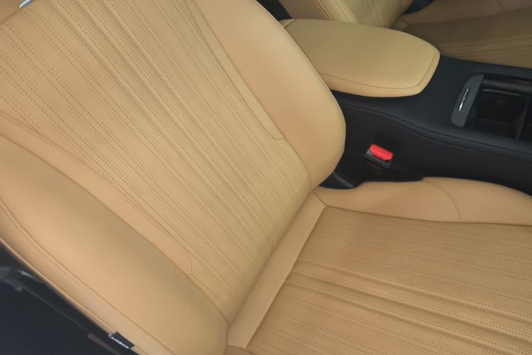 Used  L7 2023 1.5T 115 km Starship