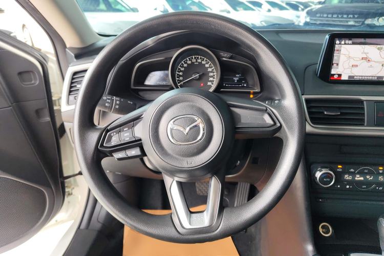 Used Mazda Mazda 3 Axela 2019 Cloud-Controlled Version Hatchback 1.5L Automatic Luxury Model Emission Standard China V
