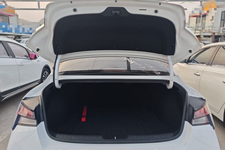 Used Hyundai Elantra 2023 1.5L CVT LUX Prestige Edition