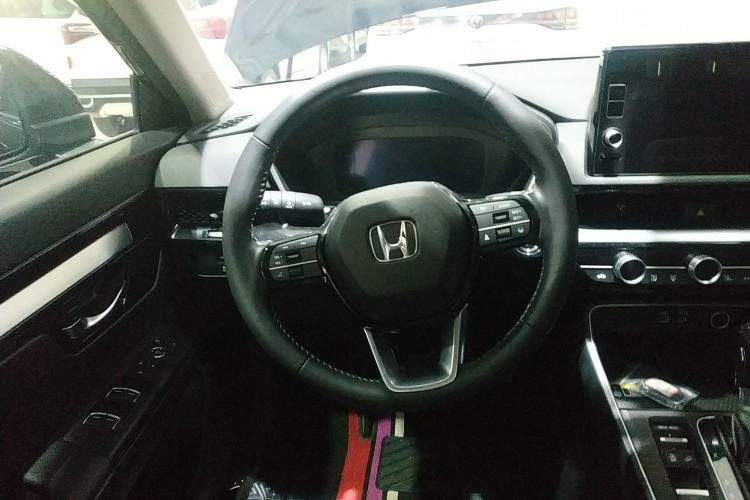 Used Honda CR-V 2023 240TURBO Two-Wheel Drive Deluxe Edition 7 Seats
