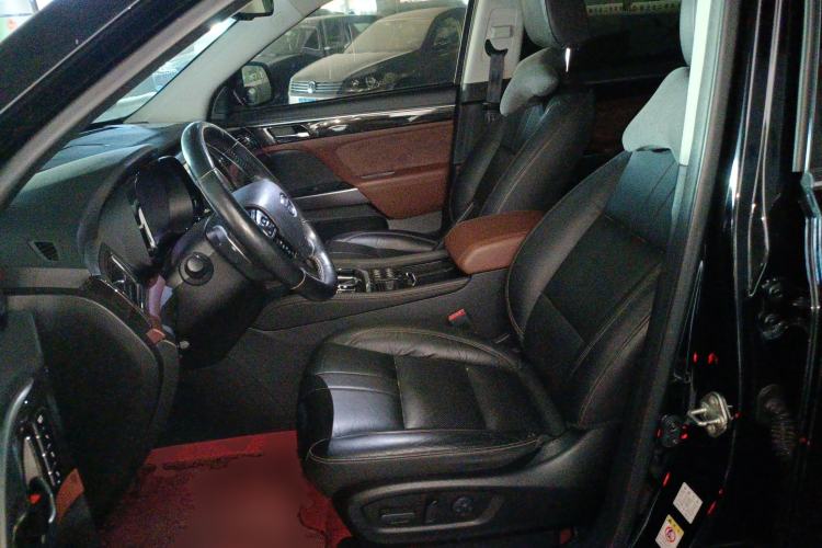 Used GAC Trumpchi GS8 2017 320T Two-Wheel Drive Luxury Smart Connectivity Version (7 Seats)
