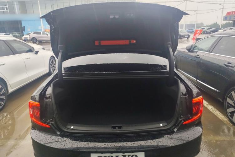 Used Volvo S90 2025 B5 Zhiya Luxury Edition