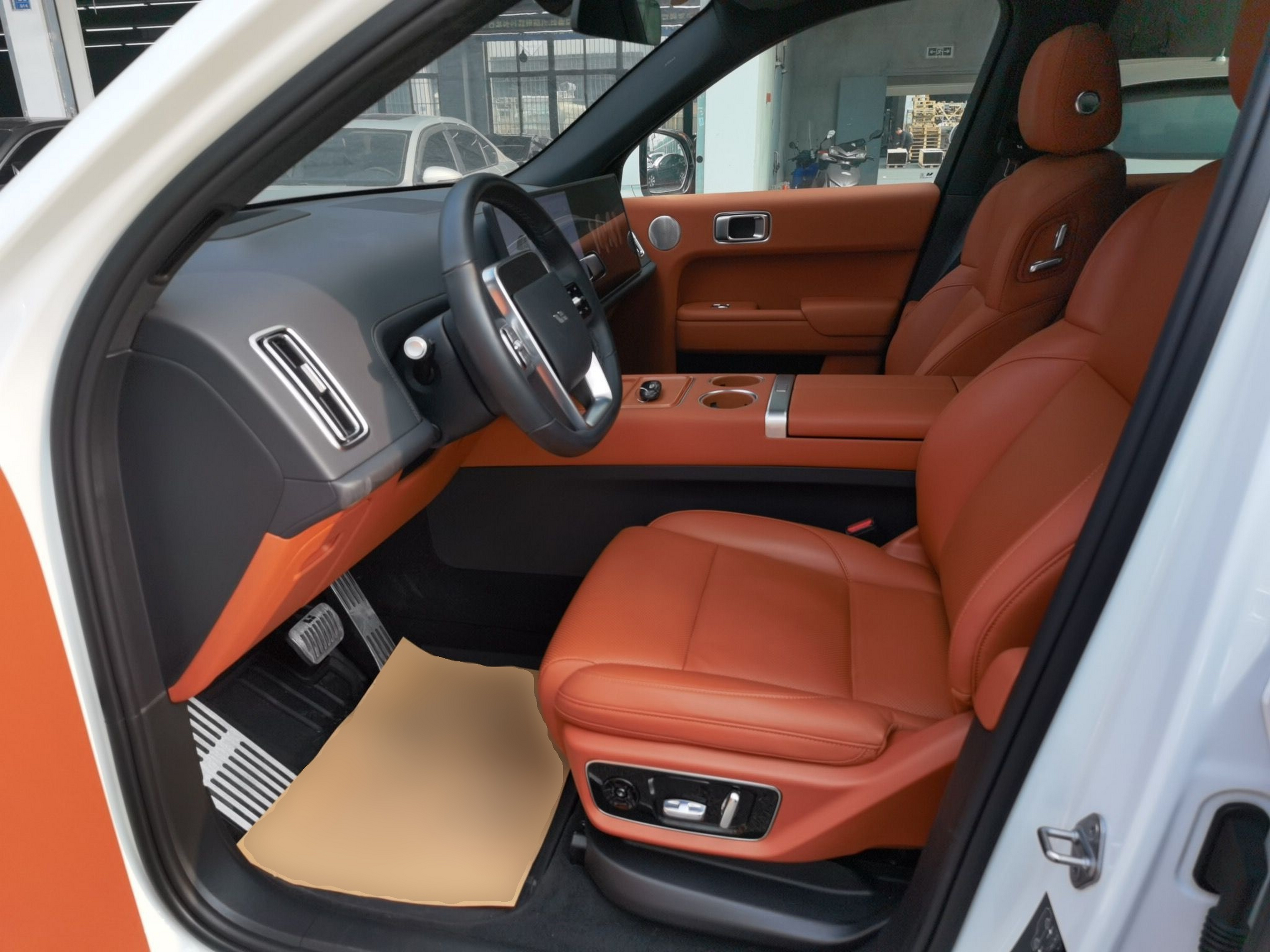 Переднее сиденье в автомобиле