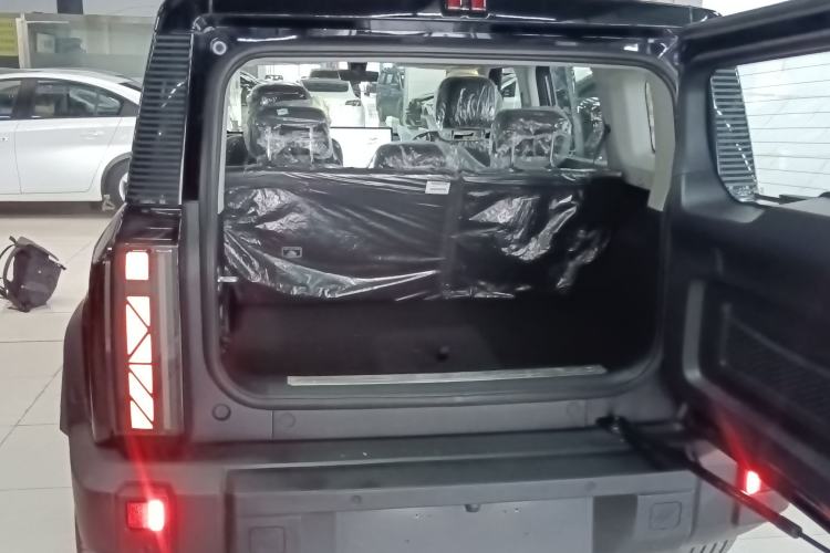 Used  03 2024 401km Range Two-Wheel Drive Standard Yuechao Version
