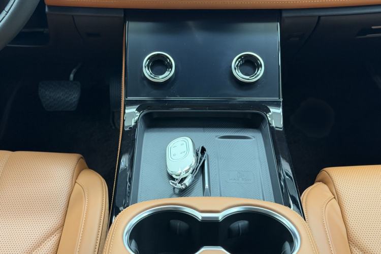 Used JETOUR Shanhai Shanhai L7 2024 1.5T 120km ULTRA 7-Seater
