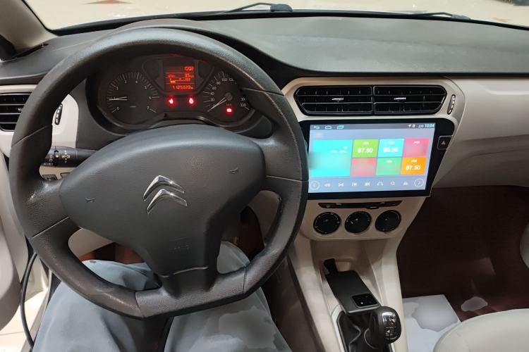 Used Citroen Elysee 2015 Zhishang Edition 1.6L Manual Fashion Model
