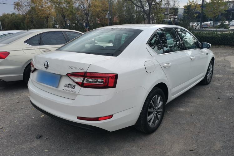 Used Skoda Octavia 2018 1.6L Automatic Comfort Edition
