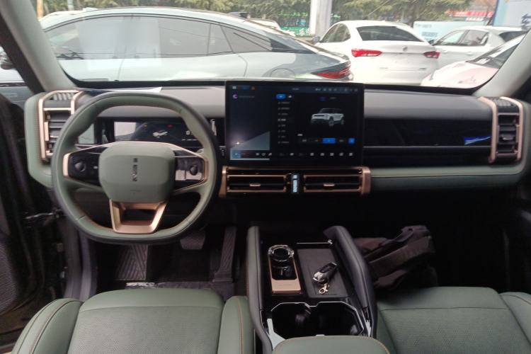 Used  03 2024 472km Four-Wheel Drive Long-Range Intelligent Advanced Version
