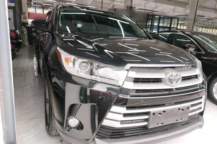 Used Toyota Highlander 2021 2.0T Two-Wheel Drive Elite Version 7-Seater
