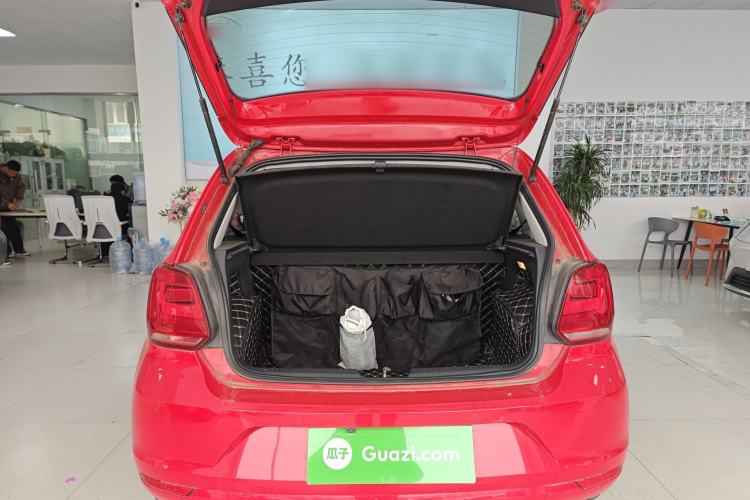 Used Volkswagen Polo 2016 1.6L Automatic Comfort Model
