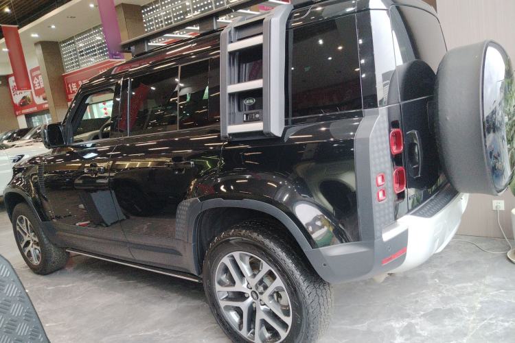 Used Land Rover Defender 2023 Facelift 110 3.0T P400 Dark Edition
