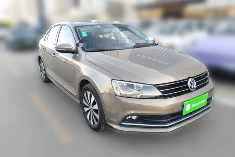 Used Volkswagen Sagitar 2017 230TSI Automatic Comfort Version
