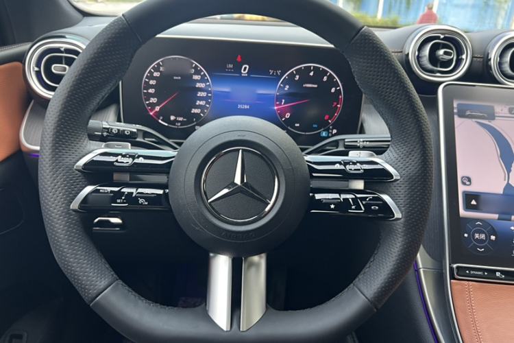 Used Mercedes-Benz GLC 2023 GLC 260 L 4MATIC Luxury Model 5 Seats
