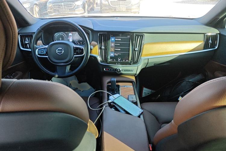 Used Volvo S90 2021 B5 Zhiyi Luxury Edition
