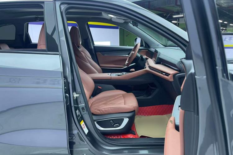 Used Changan CS75 PLUS 2023 3rd Generation 1.5T Automatic Prestige Model
