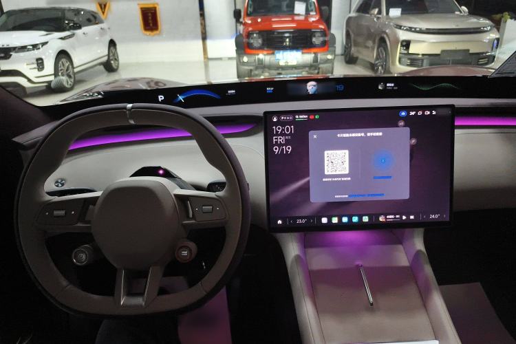 Used  YU7 2025 Ultra-Long Range Rear-Wheel Drive Version
