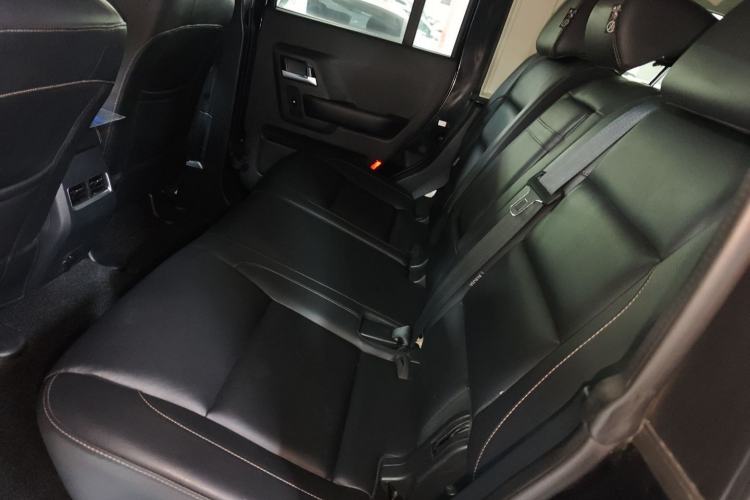 Used  BJ40 2016 40L 2.3T Automatic All-Wheel Drive Premium Edition
