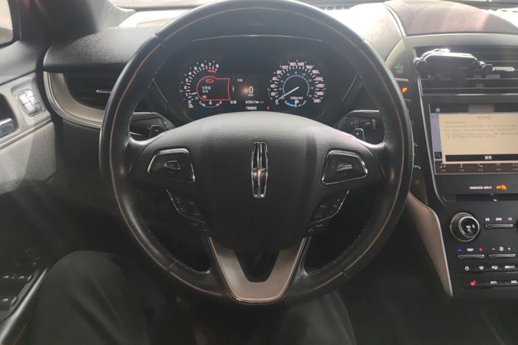 Used Lincoln MKC 2017 2.0T Two-Wheel Drive Deluxe Edition
