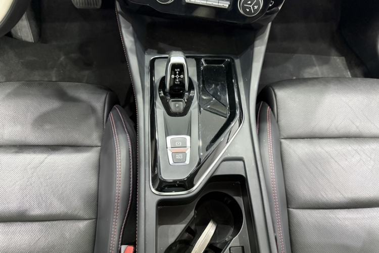 Used Lynk & Co 02 2022 1.5T DCT Shine Pro
