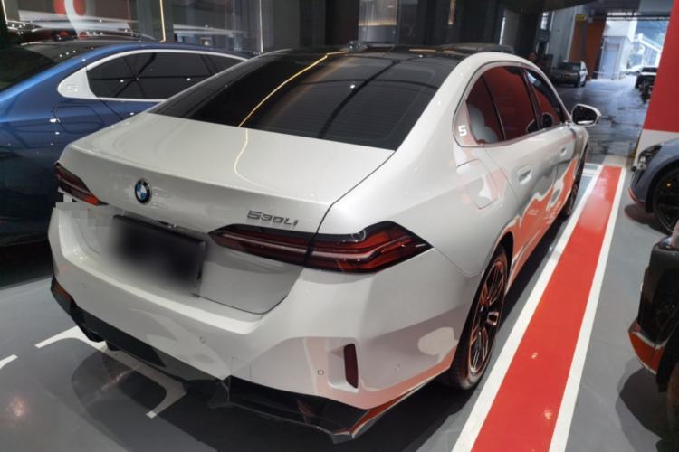 Used BMW 5 Series 2025 530Li Leading Model M Sport Package
