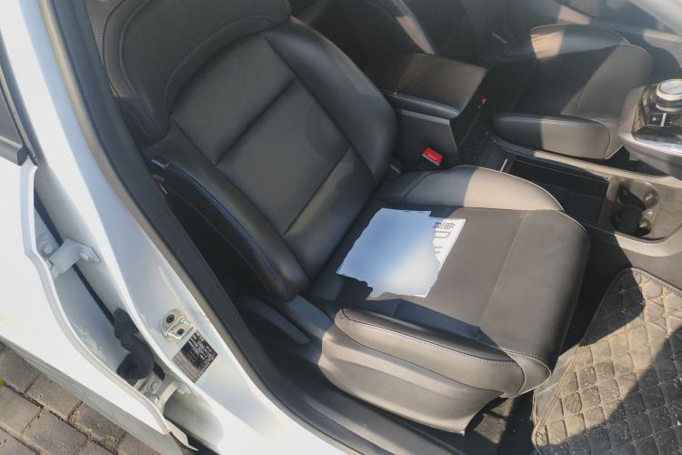 Used MG 4 EV 2022 425 km Luxury Edition
