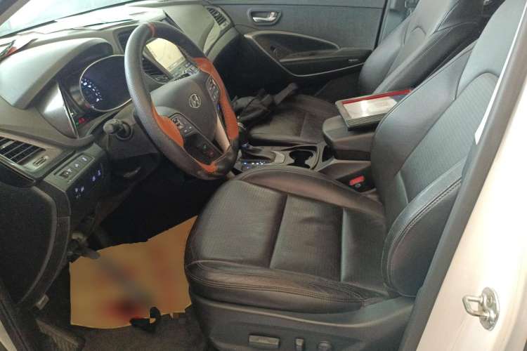 Used Hyundai Santa Fe Classic 2013 3.0L 4x4 Premium Edition 7-Seater Euro IV
