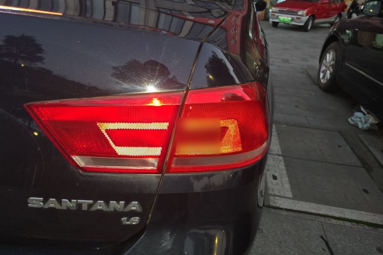 Used Volkswagen Santana 2015 1.6L Manual Fashion Edition
