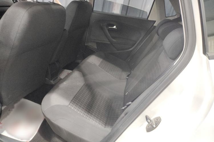 Used Volkswagen Polo 2014 1.6L Automatic Comfort Edition
