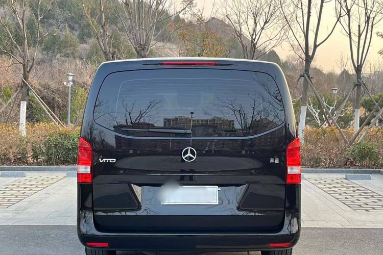 Used Mercedes-Benz Vito 2018 2.0T Elite Version 7 Seats China VI Emission Standard
