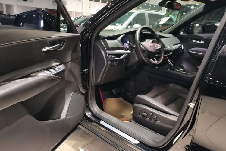 Used Cadillac XT4 2021 28T Two-Wheel Drive Luxury Version
