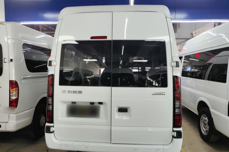 Used JMC Fushun 2022 2.0T Manual Multi-Function Passenger Vehicle Mid-Range High Roof 6-7 Seats
