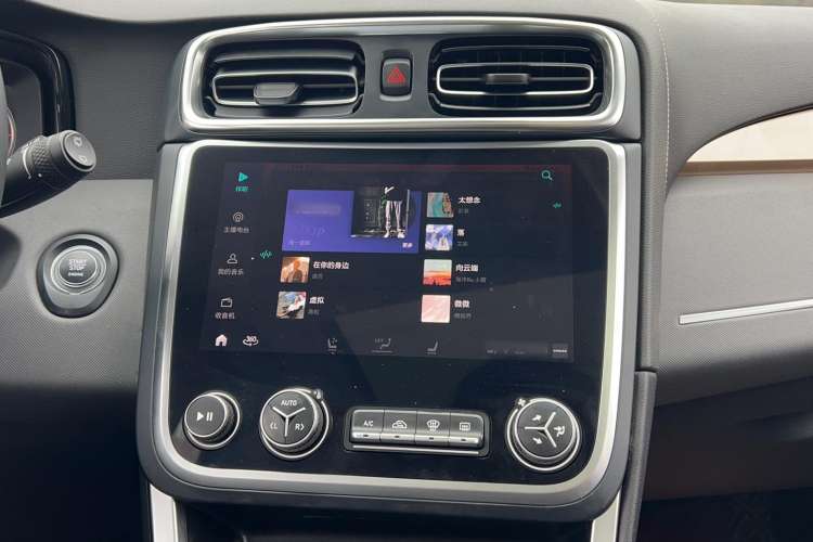 Used Lynk & Co 01 2019 2.0T Two-Wheel-Drive Pro Version China VI Standard
