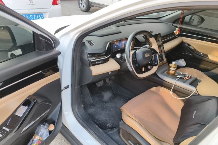 Used  L6 2023 125km PLUS
