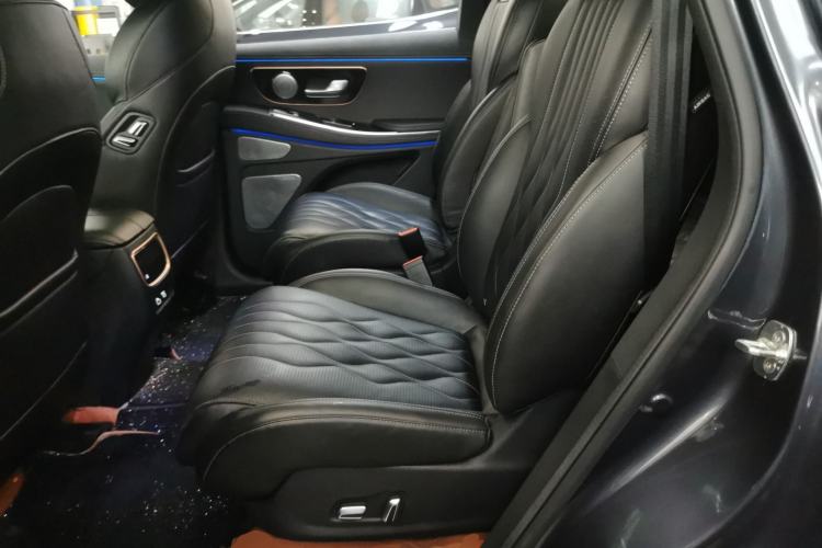 Used  Lanyue 2024 International Edition 400T Four-Wheel Drive Star Prestige 6-Seater
