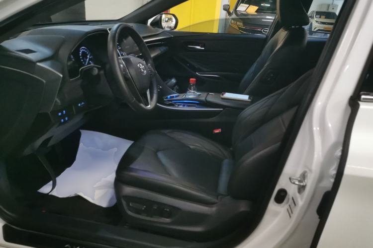 Used Toyota Avalon 2019 Dual-Engine 2.5L XLE Prestige Version China VI Standard