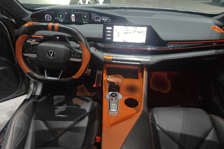 Used Changan UNI-V 2022 1.5T Prestige Version
