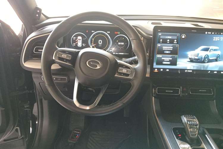 Used GAC Trumpchi GS8 2022 Flagship Series 2.0 TGDI Four-Wheel Drive Luxury Smart Connectivity Version (7 Seats)
