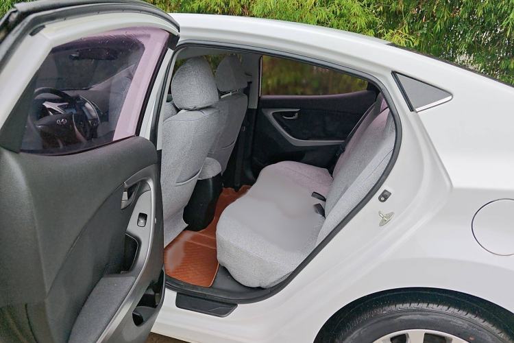 Used Hyundai Elantra 2016 1.6L Automatic Smart Version