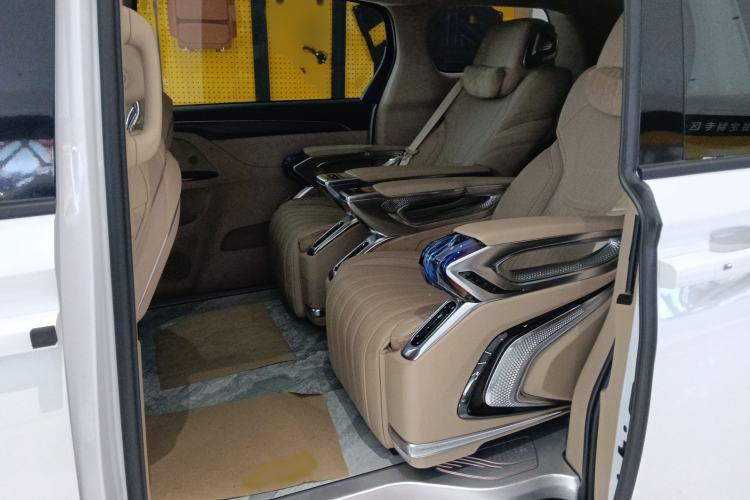 Used Buick GL8 New Energy 2025 Lu Shang Smart Enjoyment Edition 7-Seater
