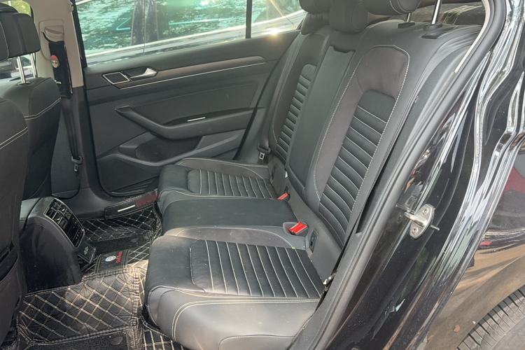 Used Volkswagen Magotan 2020 330TSI DSG Leading Model
