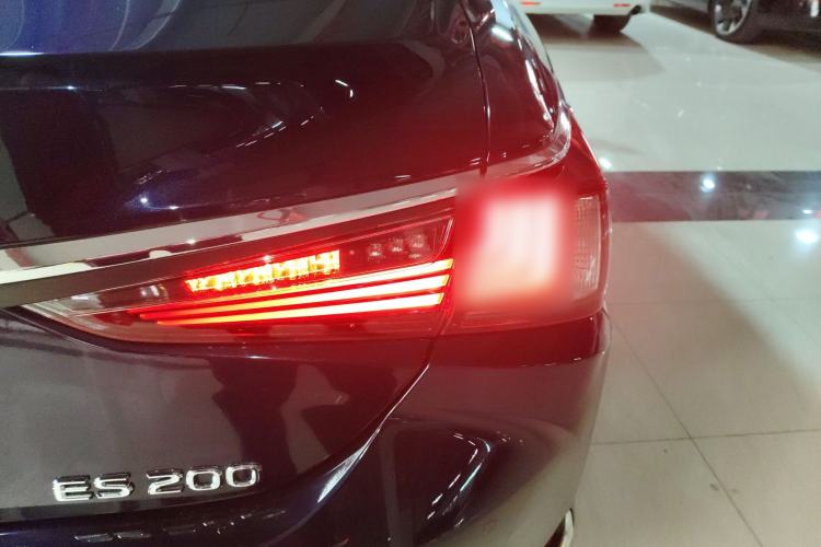 Used Lexus ES 2022 200 Excellence Edition
